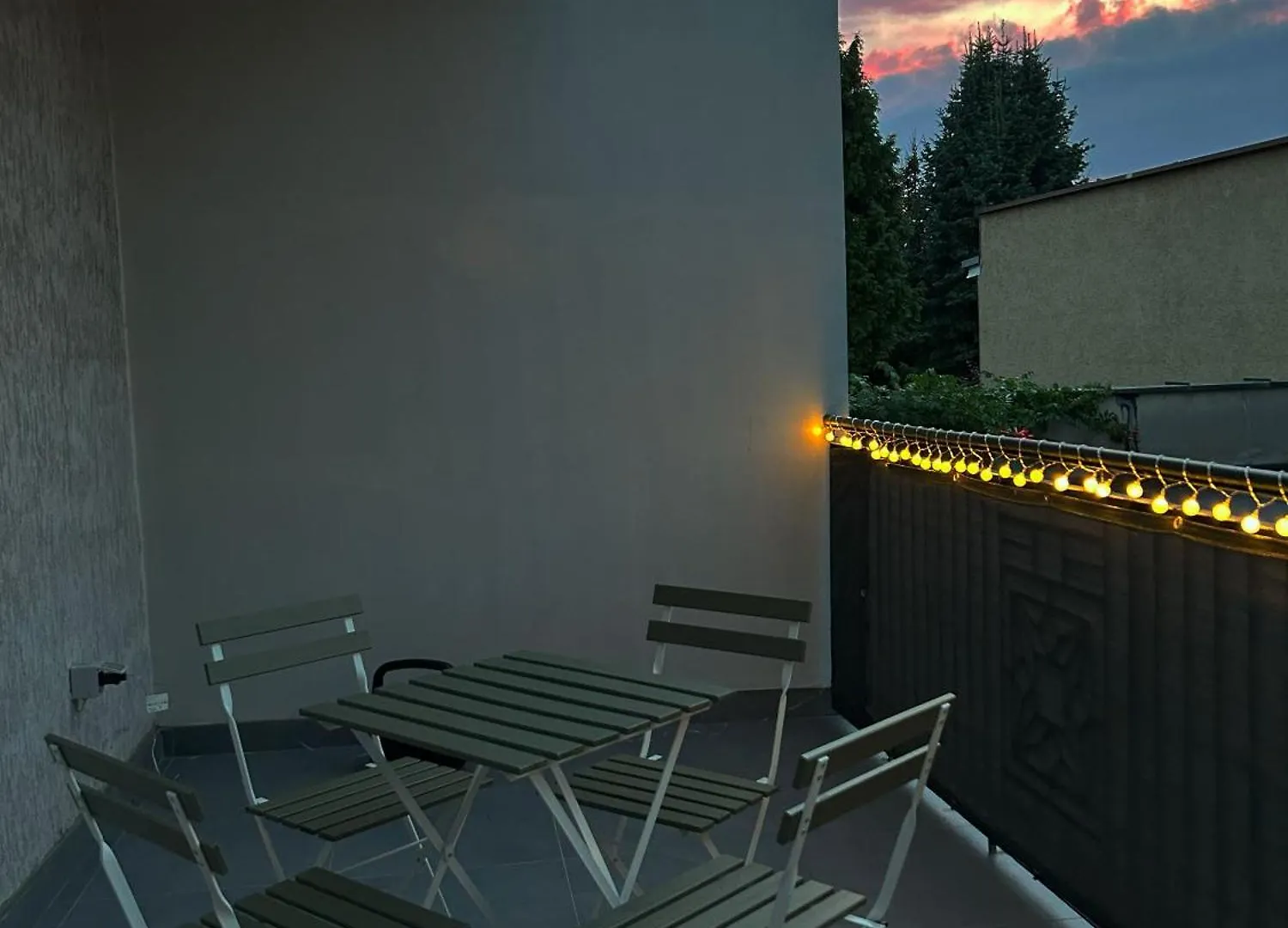 Fantastays - Pine Wrocław 0*,